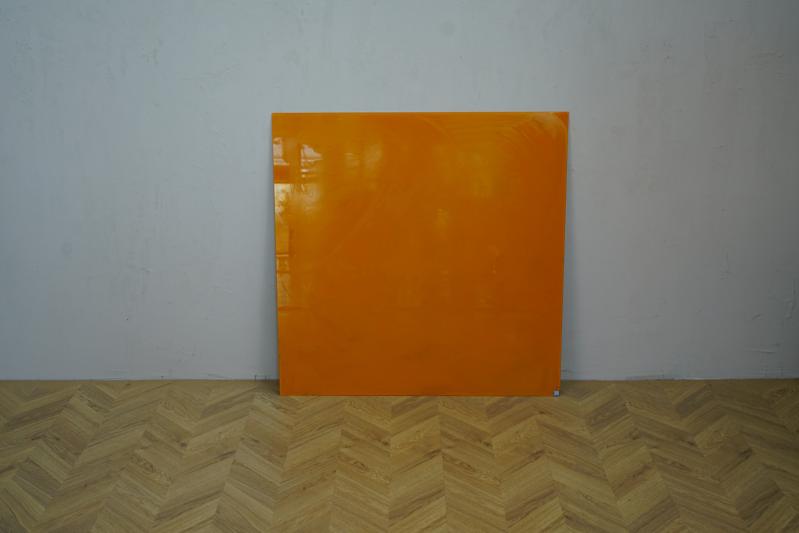 Lintex Chat Board glastavle 100x100 cm i orange set bagfra – robust ophængsløsning og holdbar konstruktion